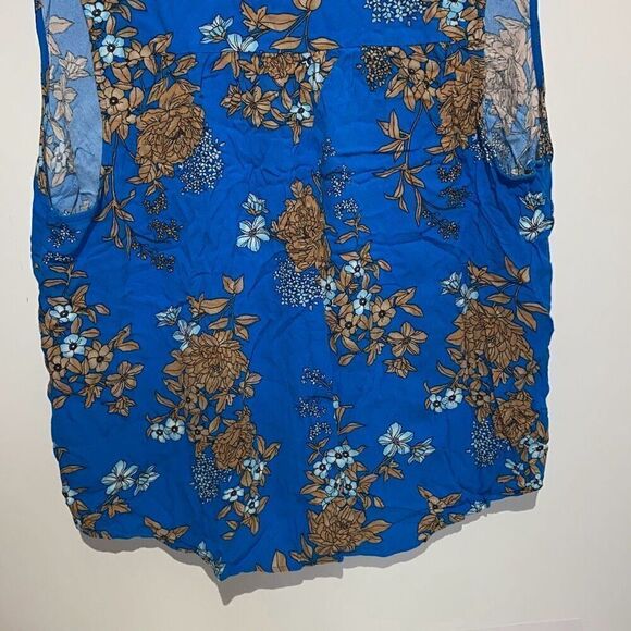 Torrid Women's Blue Rayon Floral Tie Neck Sleeveless Blouse Size 2 - Picture 7 of 10